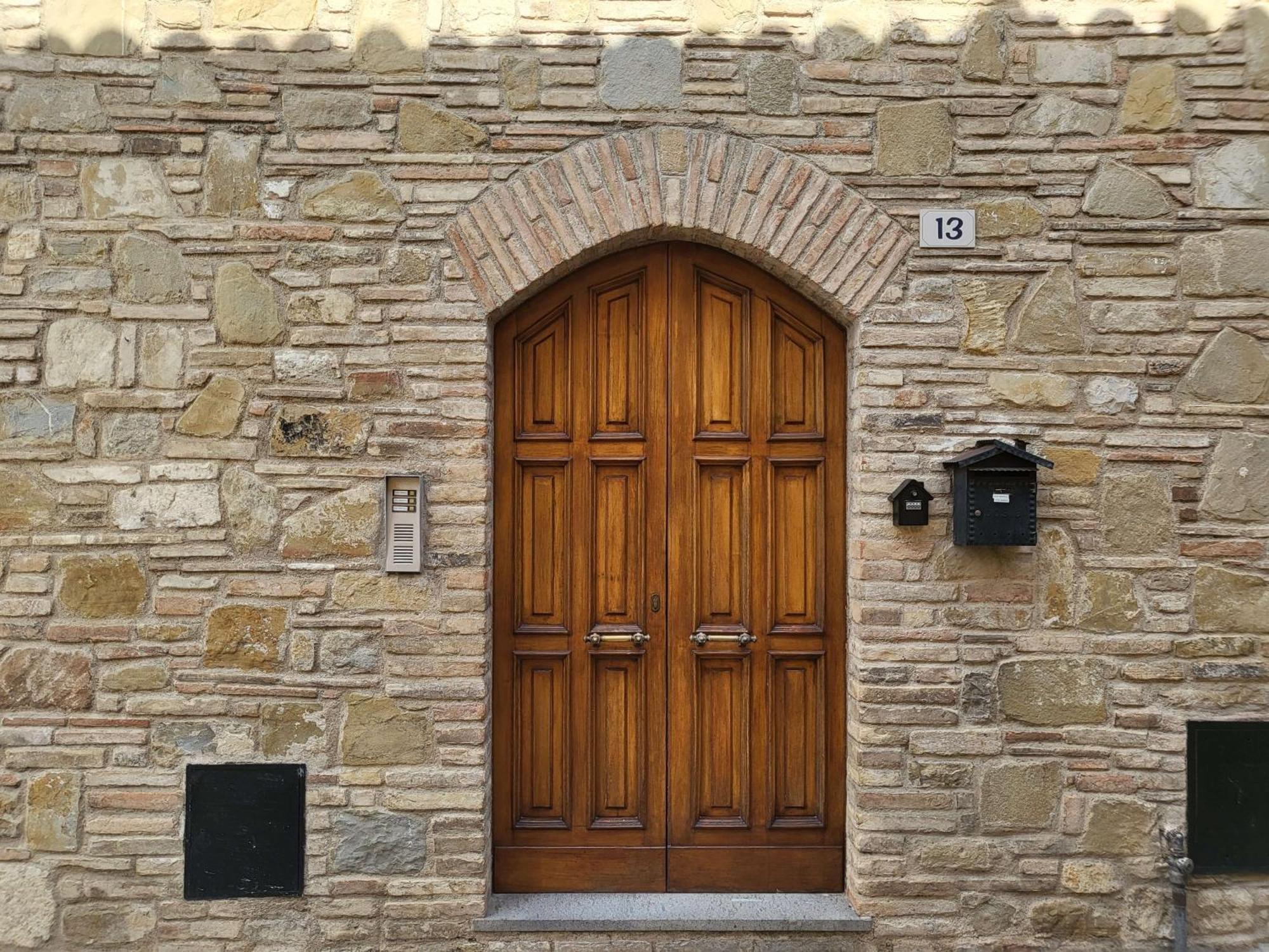 בוואניה Appartamento Con Camino In Centro Storico מראה חיצוני תמונה